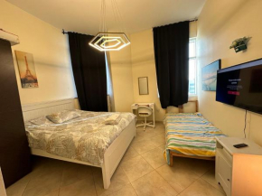 Master Bed Room Shared Apartment Flat 1301